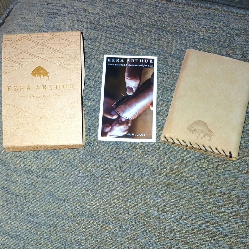 Ezra Arthur Hand Stitched Card Wallet
